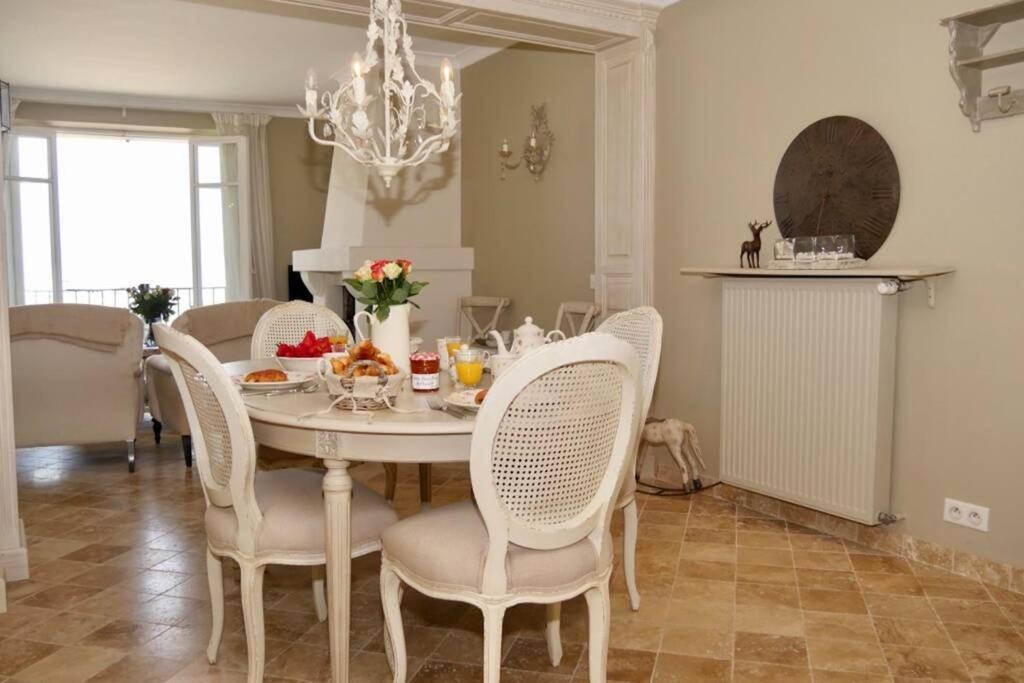 Bord De Mer - Ac, Wifi, Chic, Sea View, Beach 2 Minutes Walk Antibes Bagian luar foto