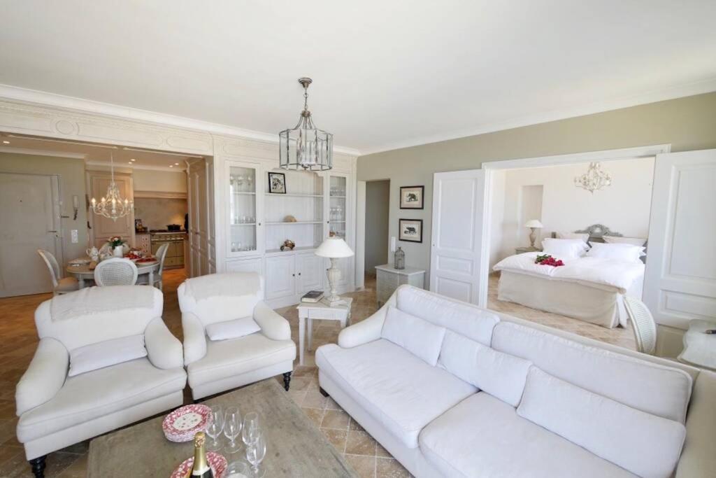 Bord De Mer - Ac, Wifi, Chic, Sea View, Beach 2 Minutes Walk Antibes Bagian luar foto